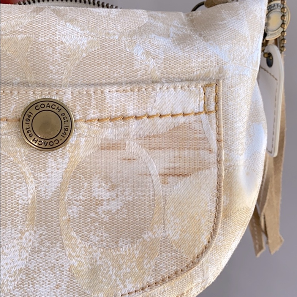 Authentic Coach Signature Purse - Picture 6 of 9